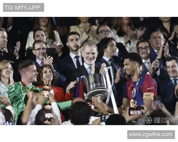 西班牙人队内风波：主教练与球员现场争吵引发球迷强烈反响